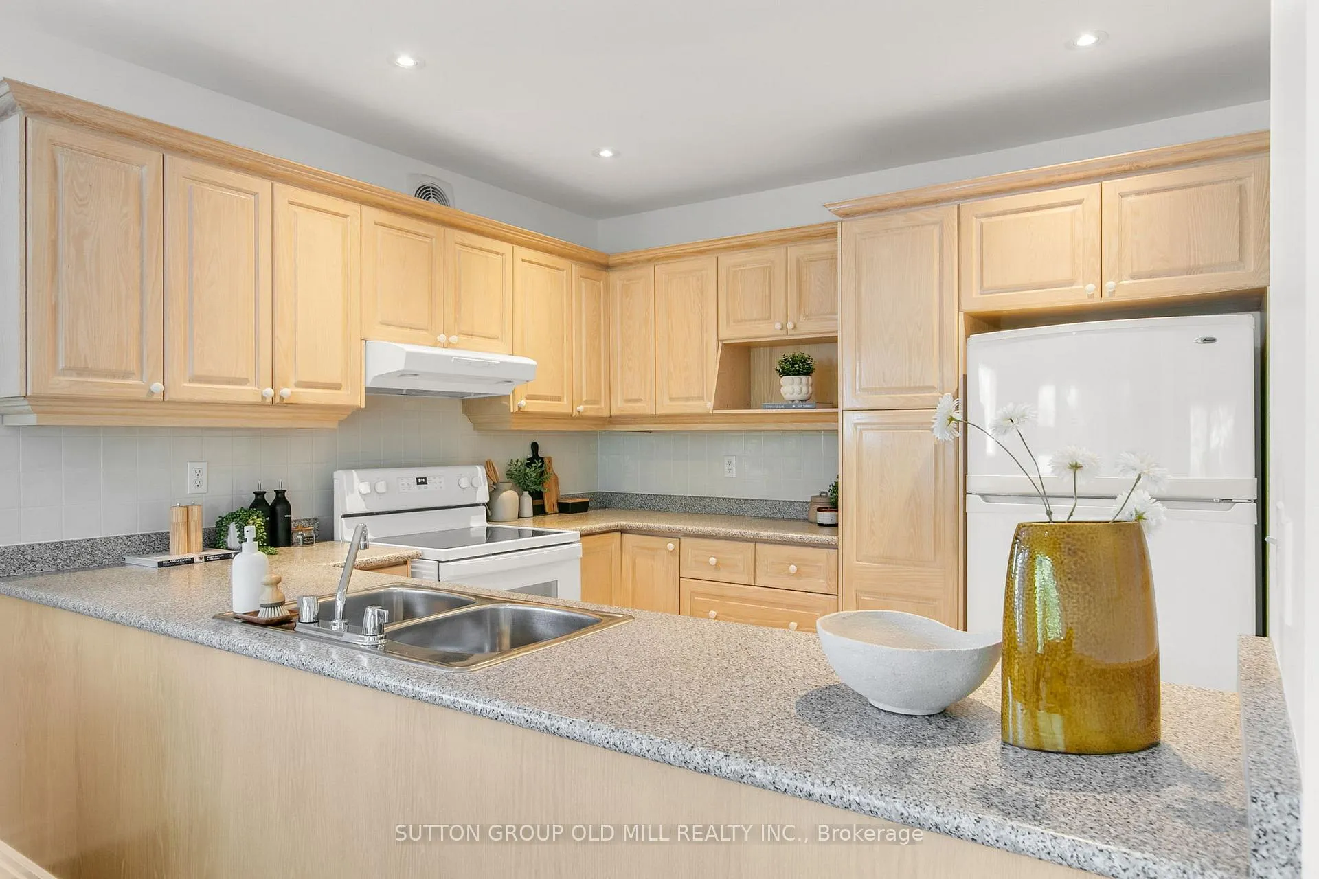 Photo 20 of 267 Windermere Avenue, Toronto, High Park-Swansea — HOMEH