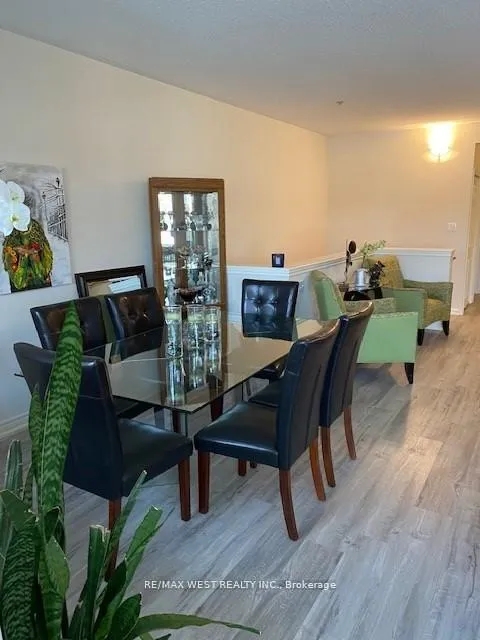 Photo 5 of Unit 211, 9441 Jane Street, Vaughan, Maple — HOMEH