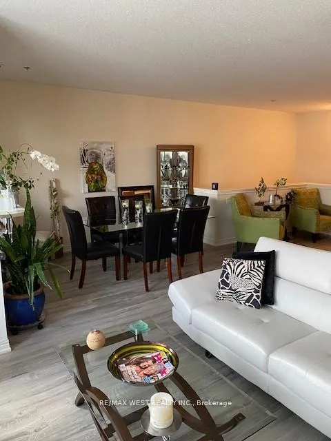Photo 6 of Unit 211, 9441 Jane Street, Vaughan, Maple — HOMEH
