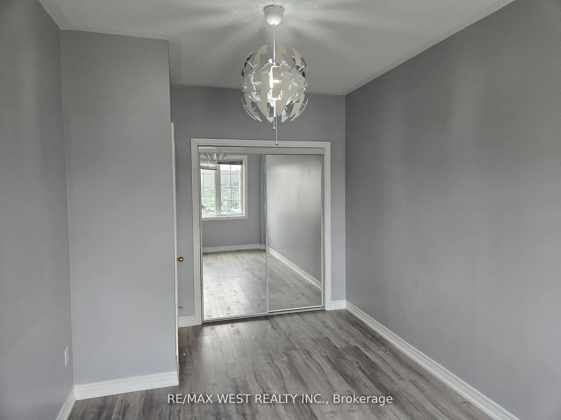 Photo 11 of Unit 211, 9441 Jane Street, Vaughan, Maple — HOMEH