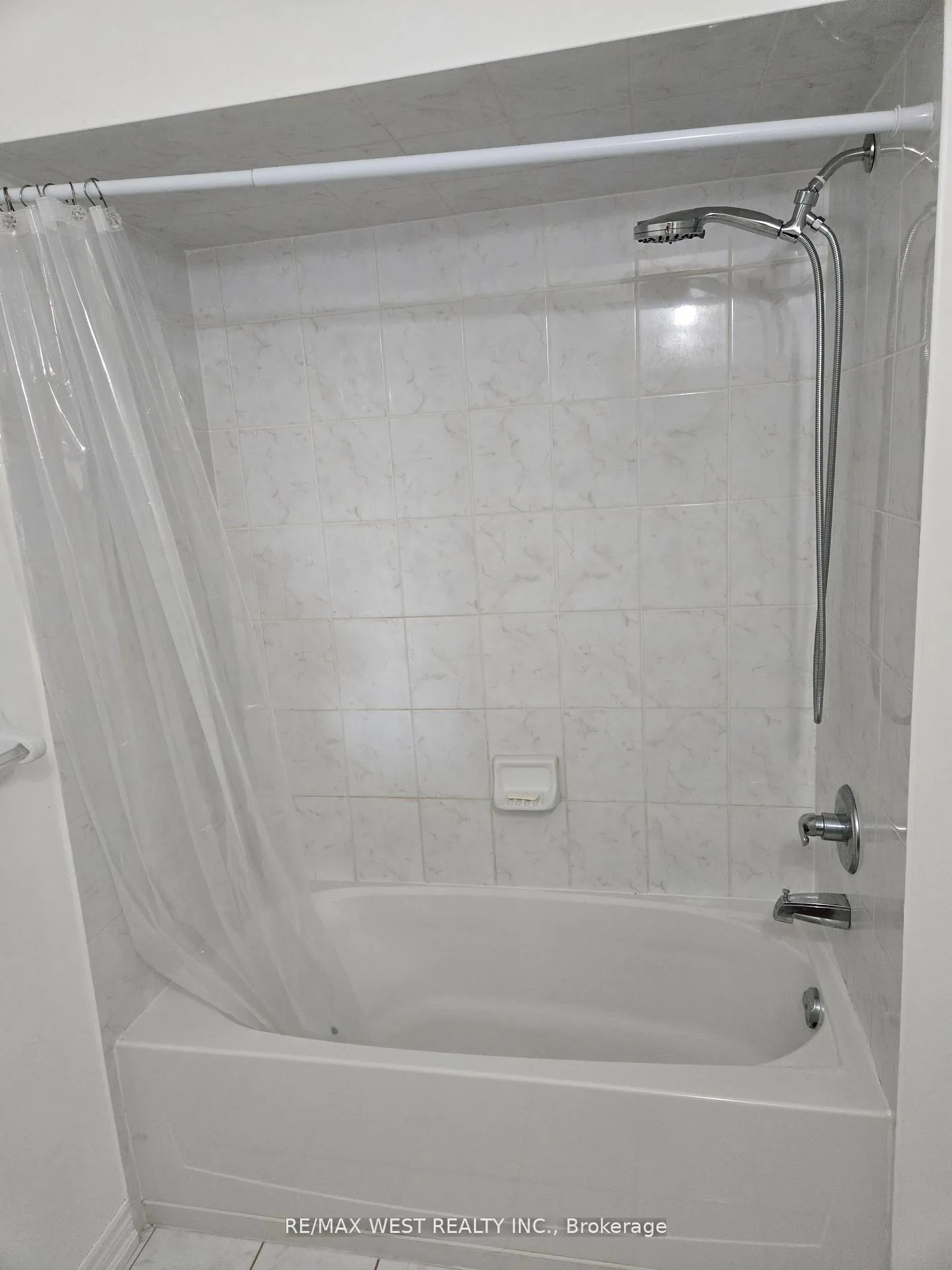 Photo 12 of Unit 211, 9441 Jane Street, Vaughan, Maple — HOMEH