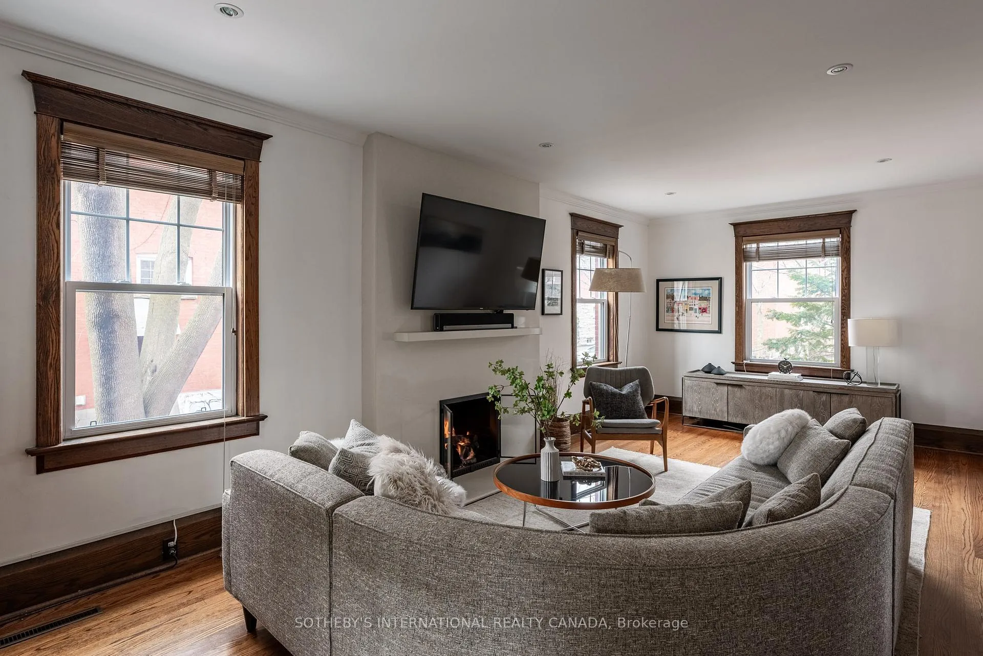 Photo 2 of 77 Catherine Avenue, Aurora, Aurora Village — HOMEH