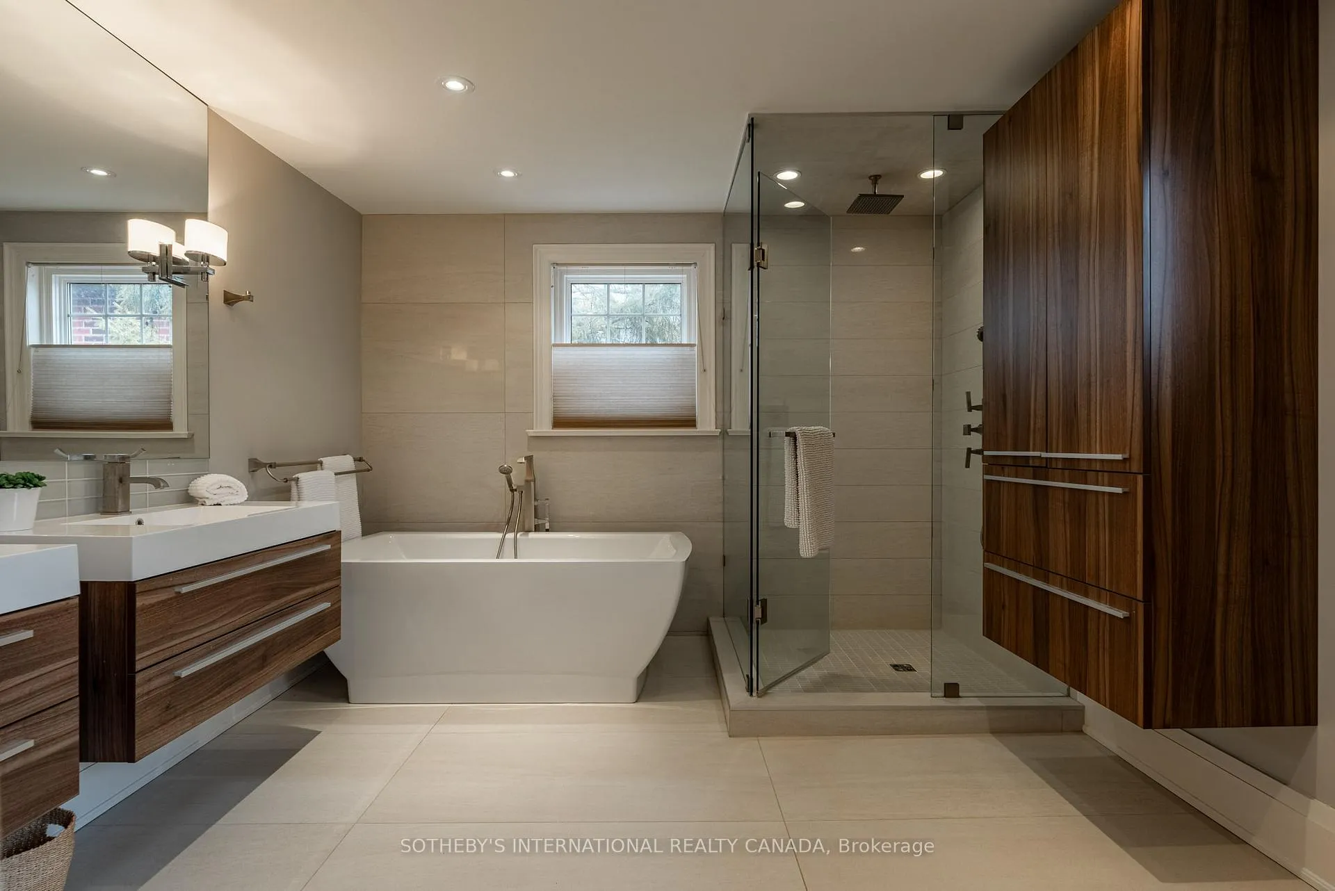 Photo 15 of 77 Catherine Avenue, Aurora, Aurora Village — HOMEH