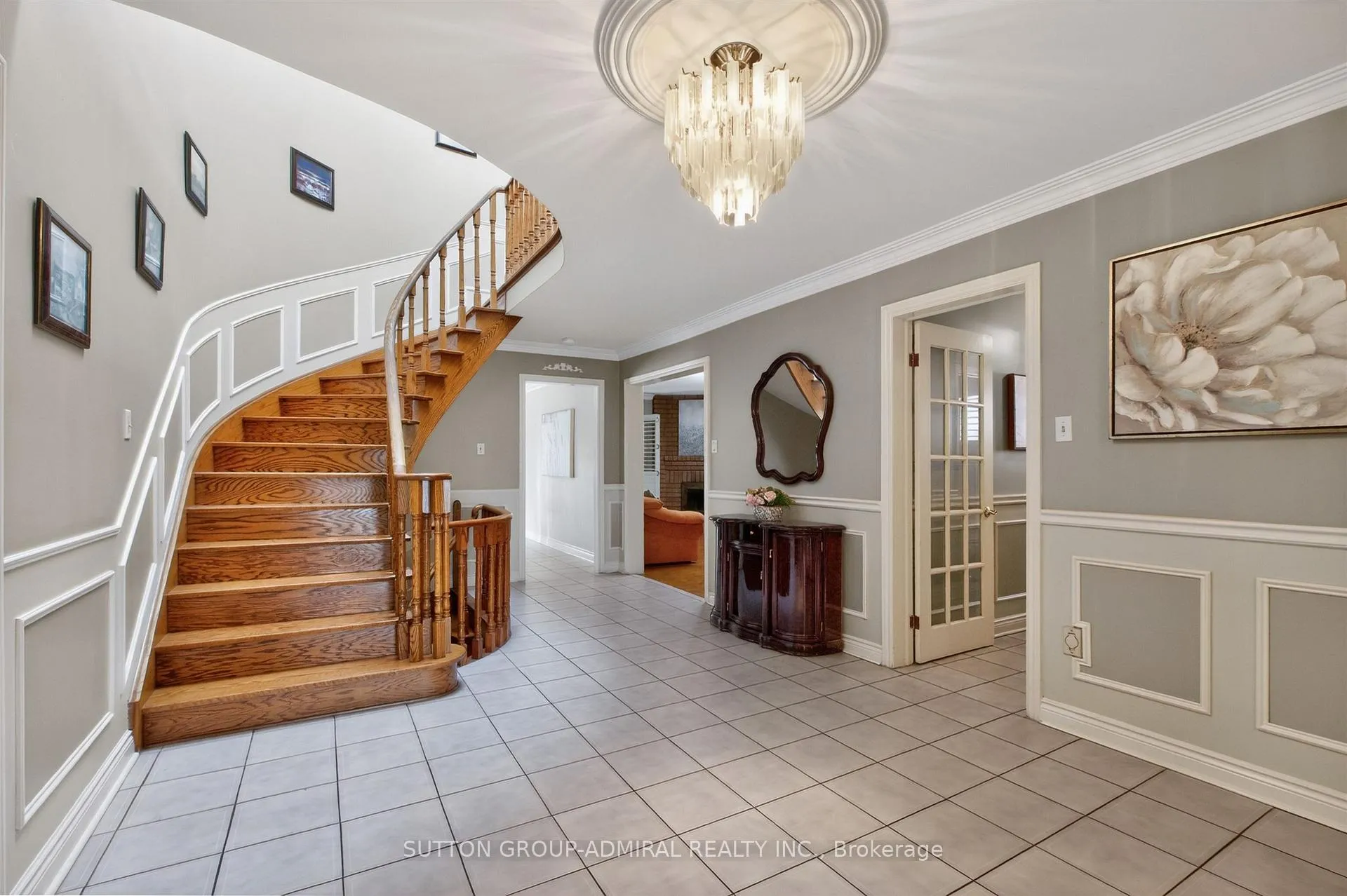 Photo 4 of 33 Triton Avenue, Vaughan, West Woodbridge — HOMEH