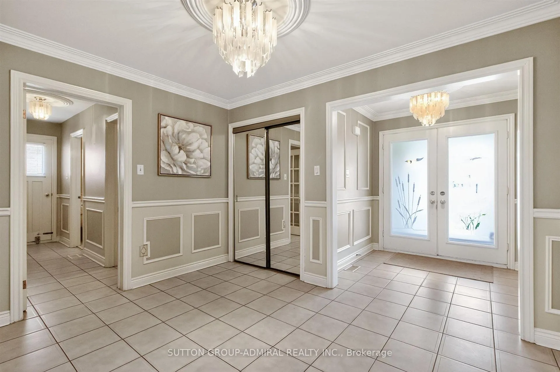 Photo 5 of 33 Triton Avenue, Vaughan, West Woodbridge — HOMEH