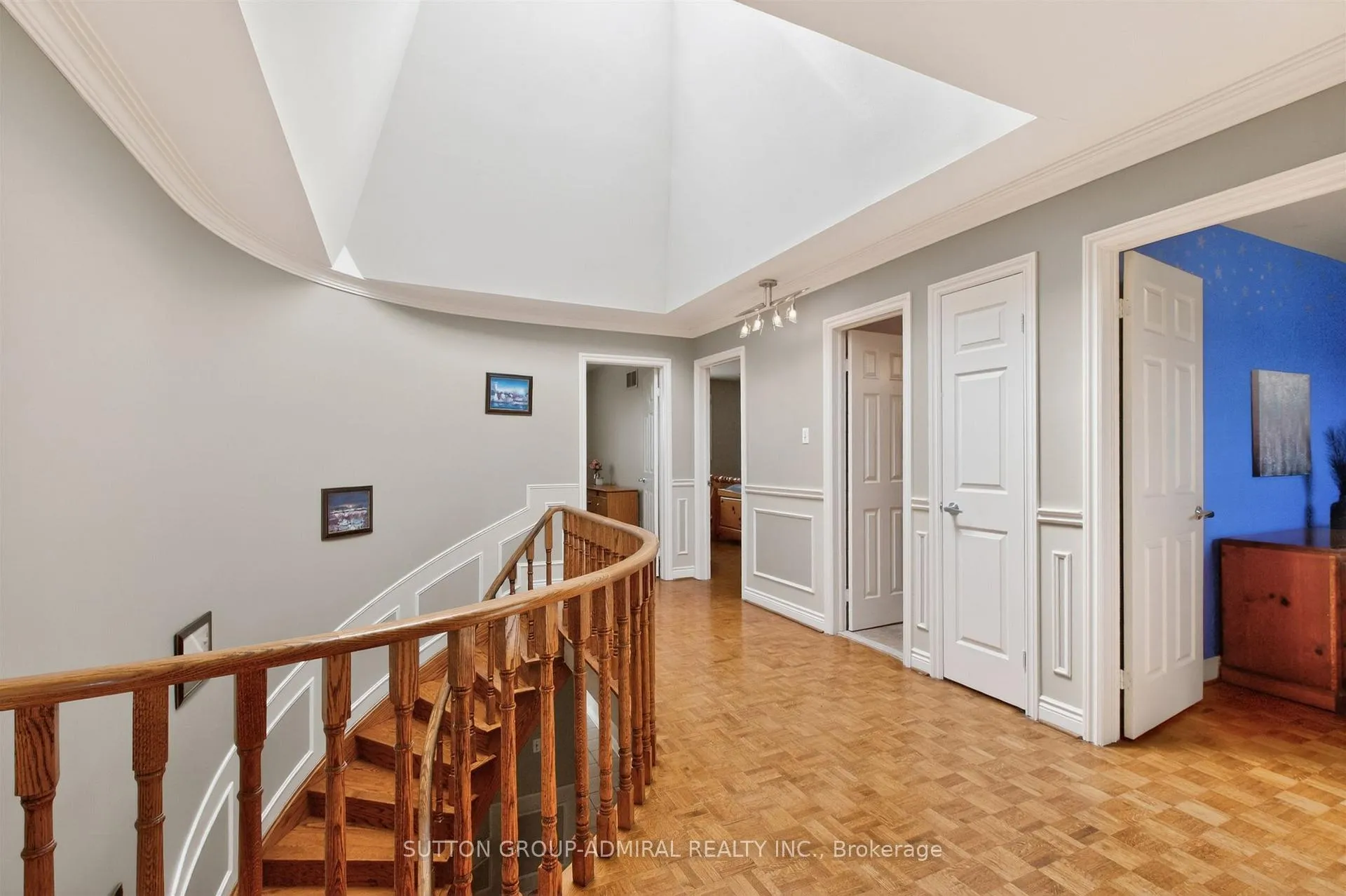 Photo 23 of 33 Triton Avenue, Vaughan, West Woodbridge — HOMEH