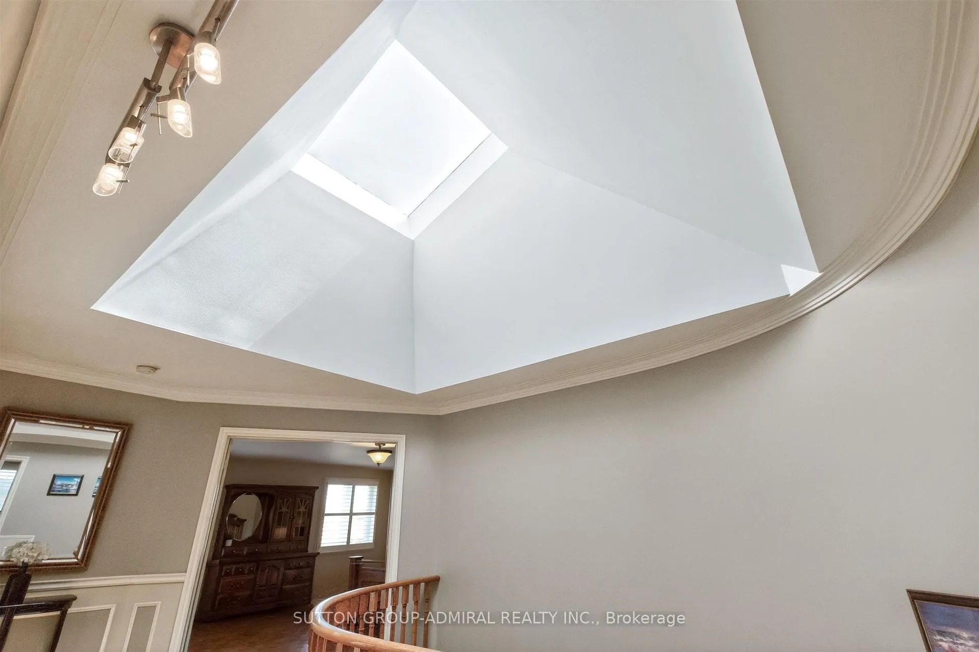 Photo 24 of 33 Triton Avenue, Vaughan, West Woodbridge — HOMEH