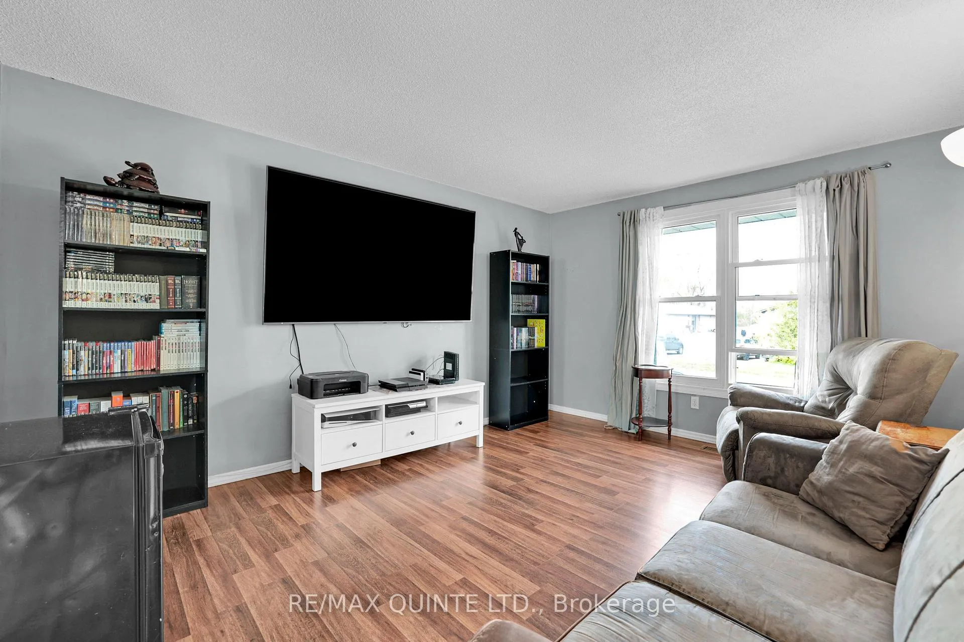 Photo 5 of 62 Dufferin Avenue, Quinte West, Trenton Ward — HOMEH