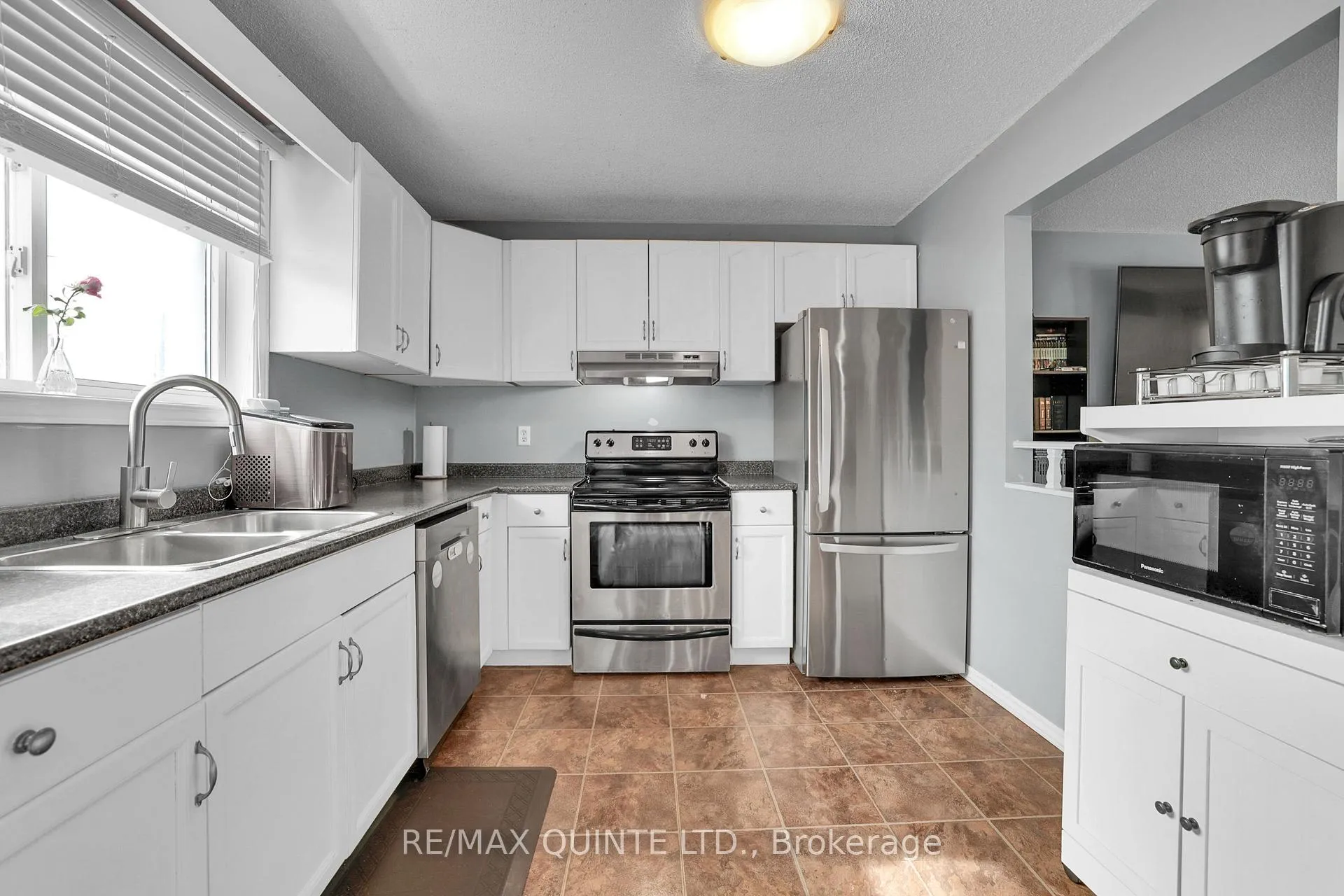 Photo 7 of 62 Dufferin Avenue, Quinte West, Trenton Ward — HOMEH