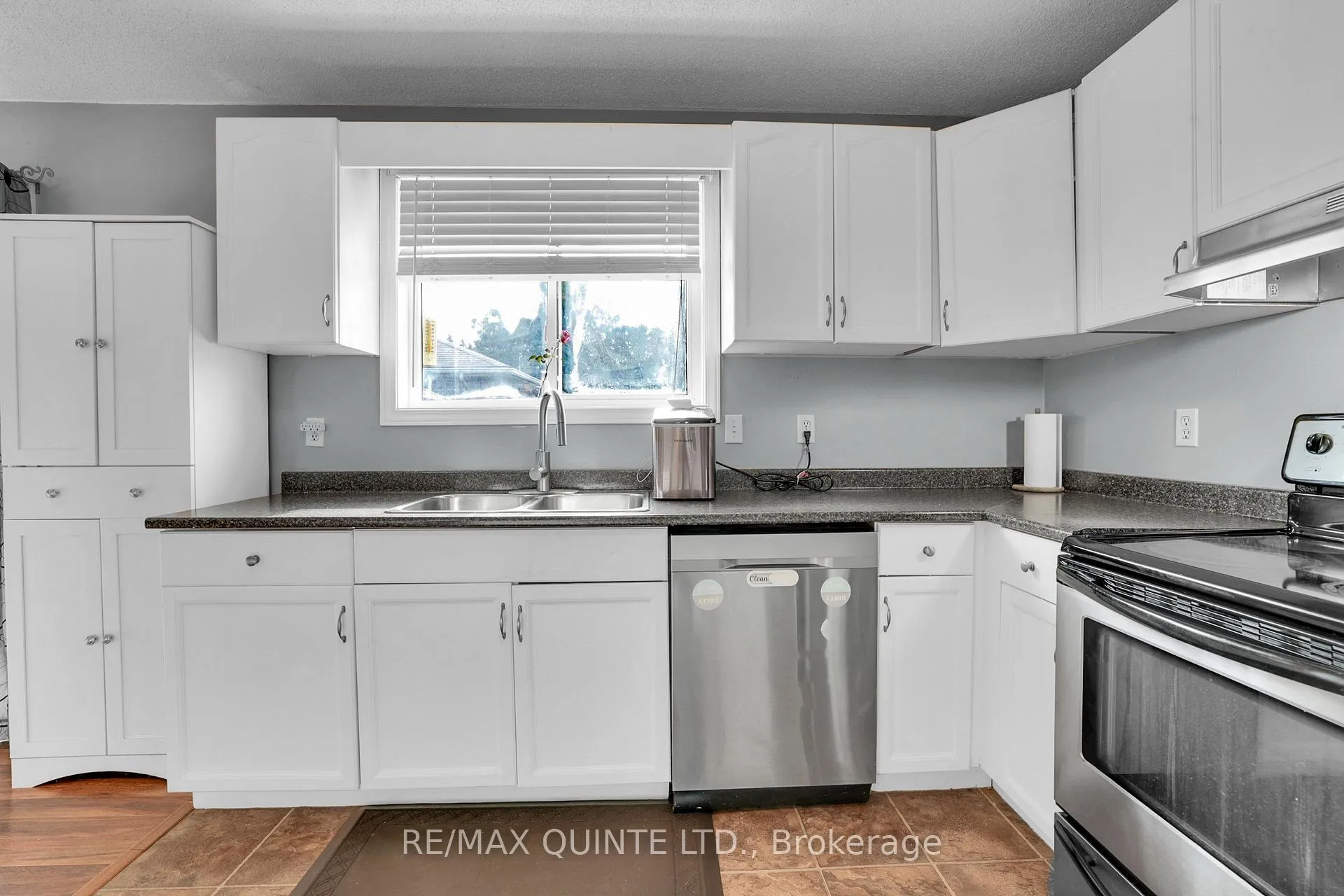 Photo 8 of 62 Dufferin Avenue, Quinte West, Trenton Ward — HOMEH