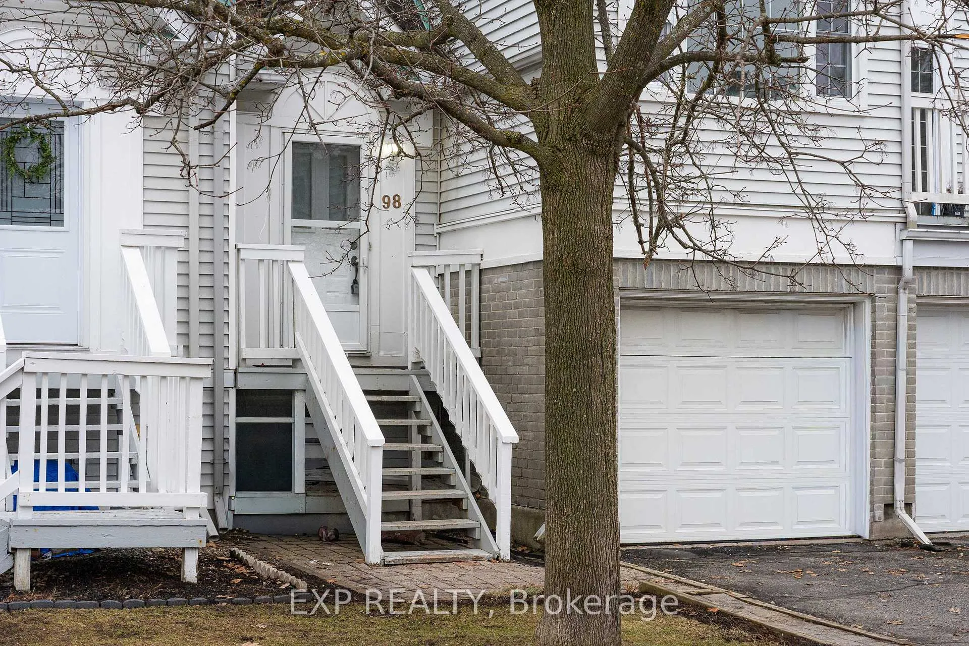 Photo 2 of 98 Castlegreen Private, Ottawa, Hunt Club Park/Greenboro — HOMEH