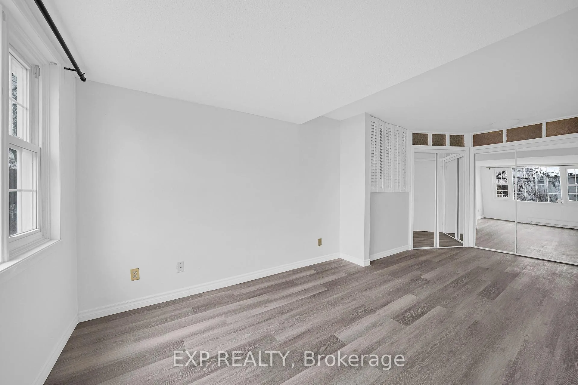 Photo 12 of 98 Castlegreen Private, Ottawa, Hunt Club Park/Greenboro — HOMEH