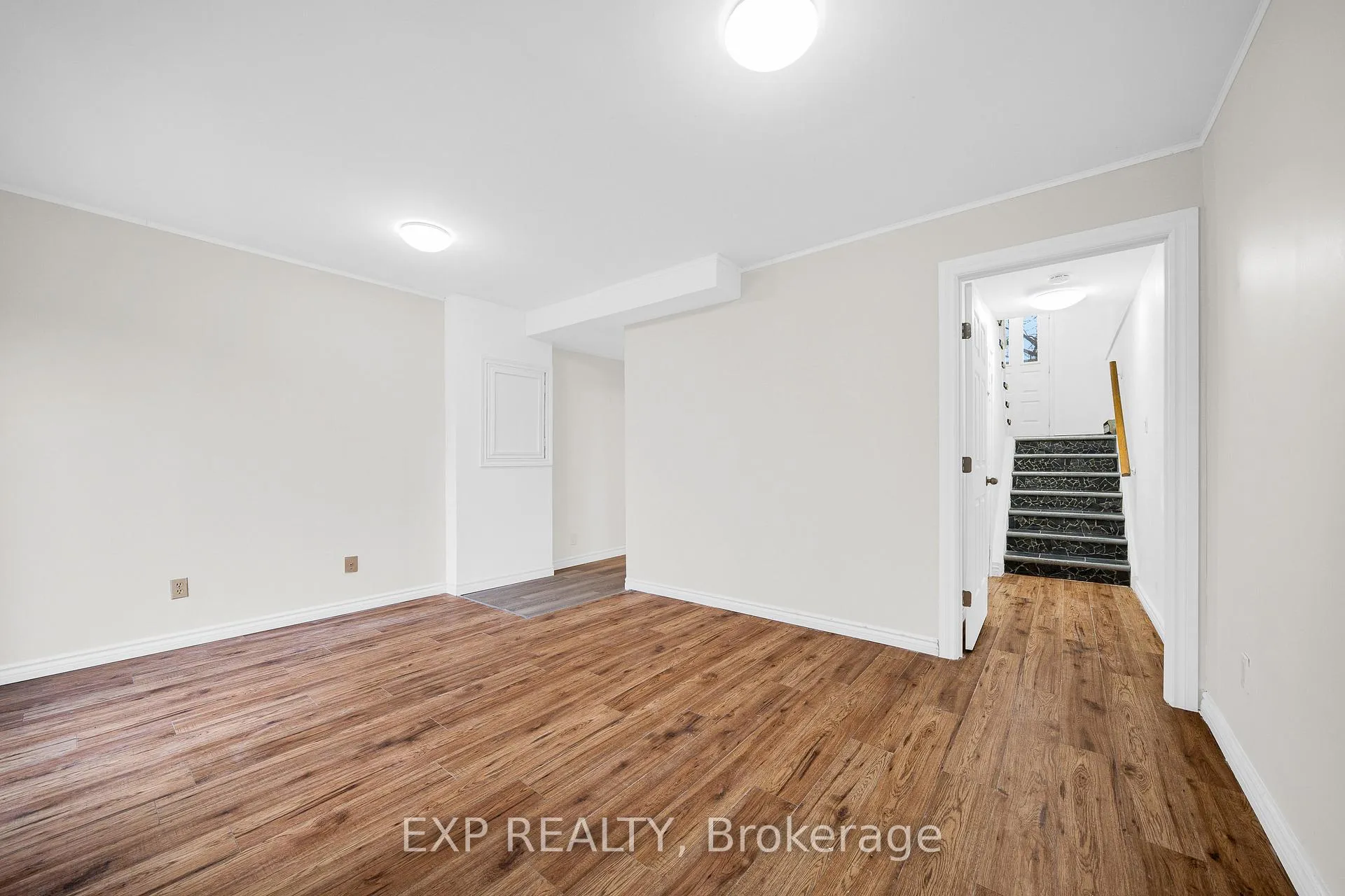 Photo 16 of 98 Castlegreen Private, Ottawa, Hunt Club Park/Greenboro — HOMEH
