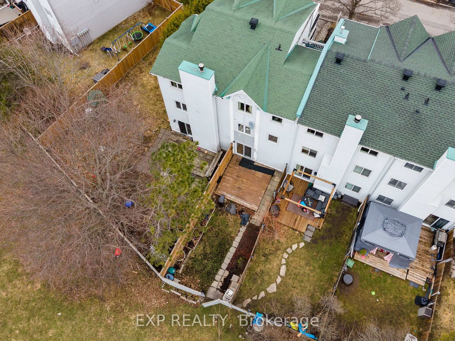 Photo 24 of 98 Castlegreen Private, Ottawa, Hunt Club Park/Greenboro — HOMEH
