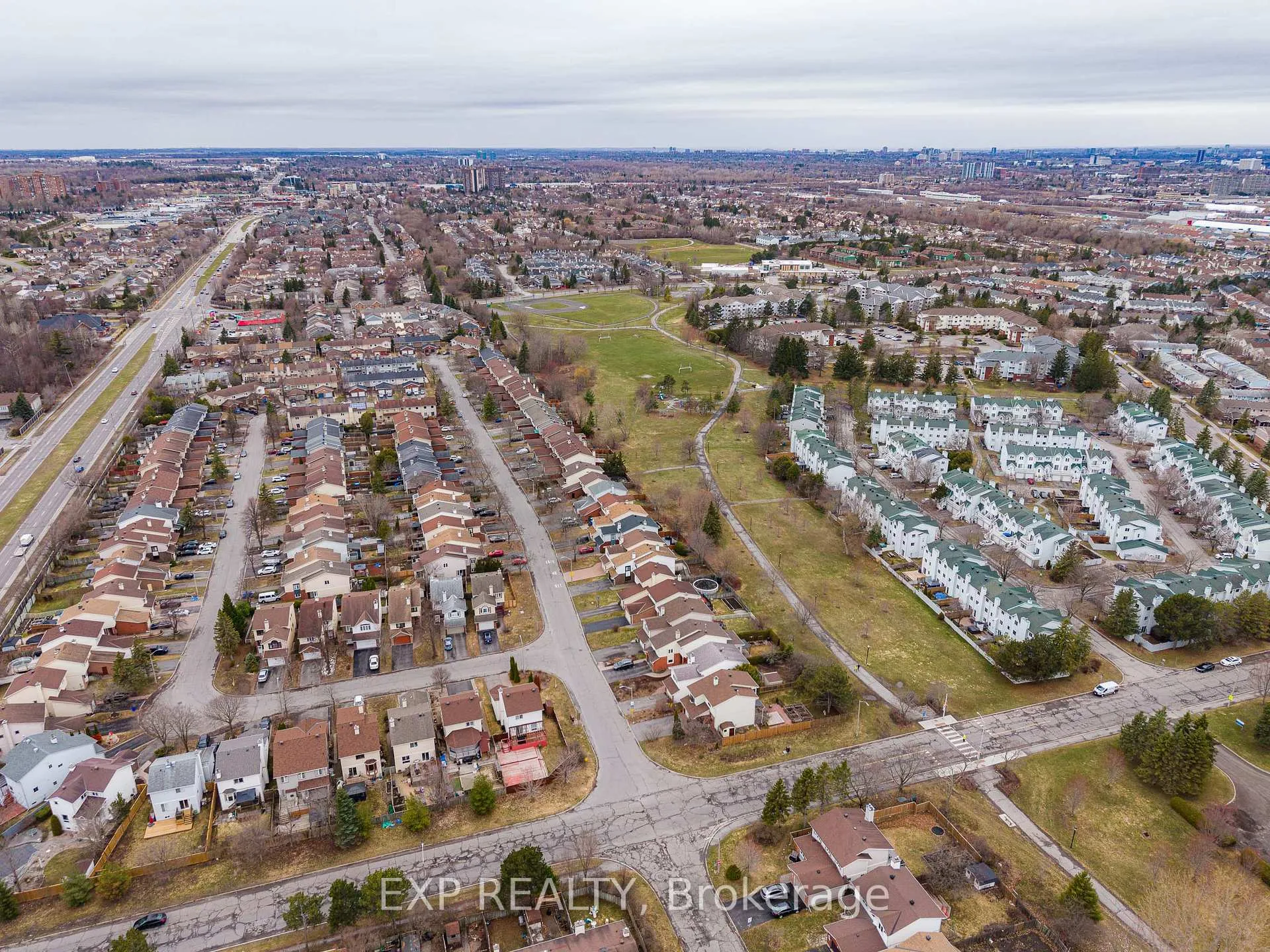 Photo 26 of 98 Castlegreen Private, Ottawa, Hunt Club Park/Greenboro — HOMEH