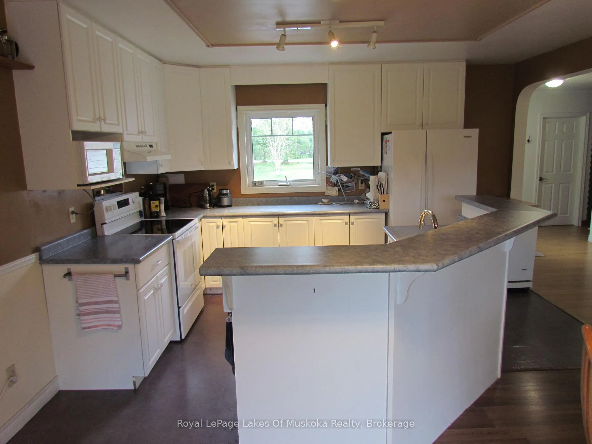 Photo 10 of 1016 Laycox Road, Gravenhurst, Muskoka (S) — HOMEH