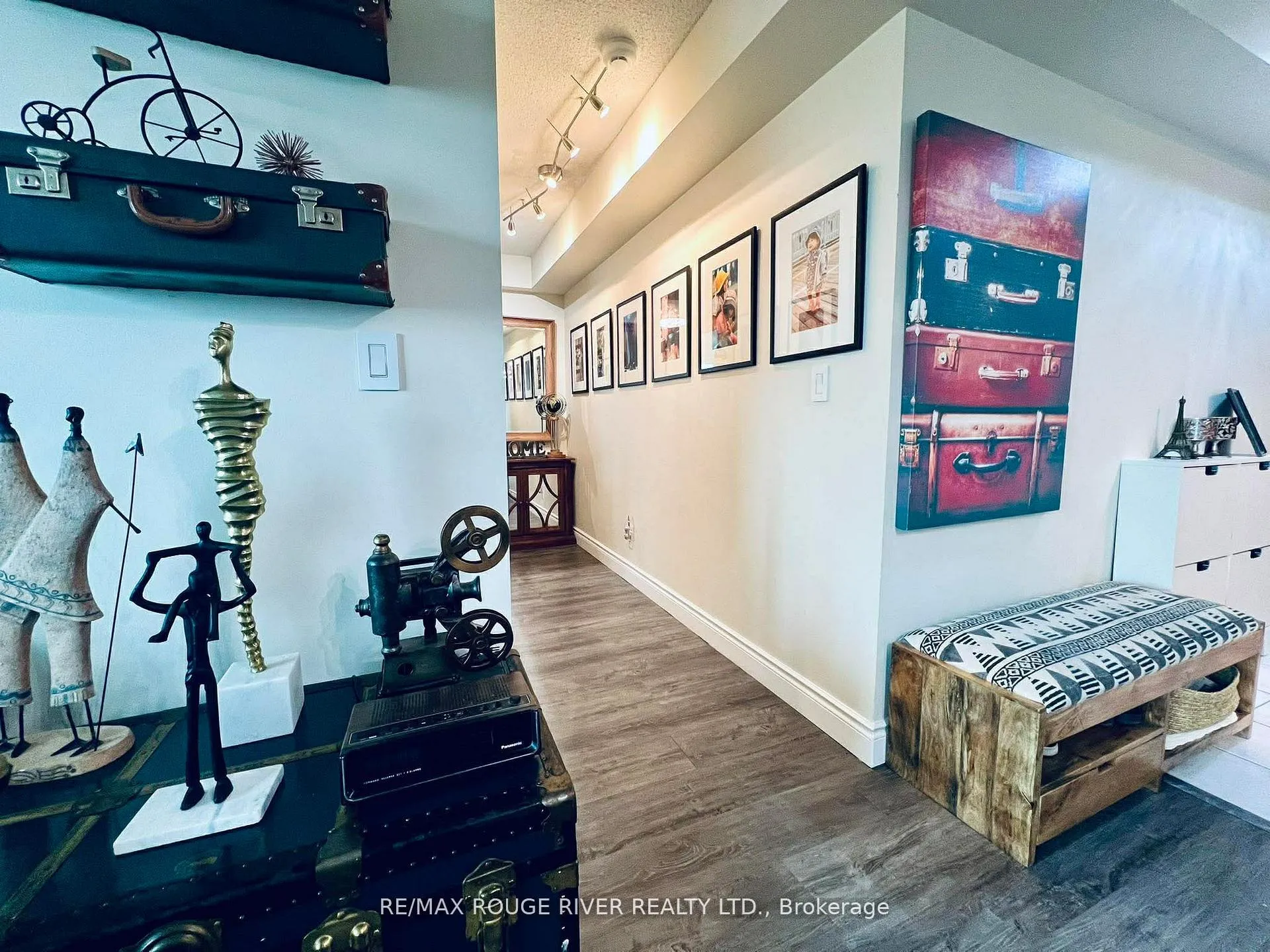 Photo 7 of Unit 1203, 11 Lee Centre Drive, Scarborough, Woburn — HOMEH