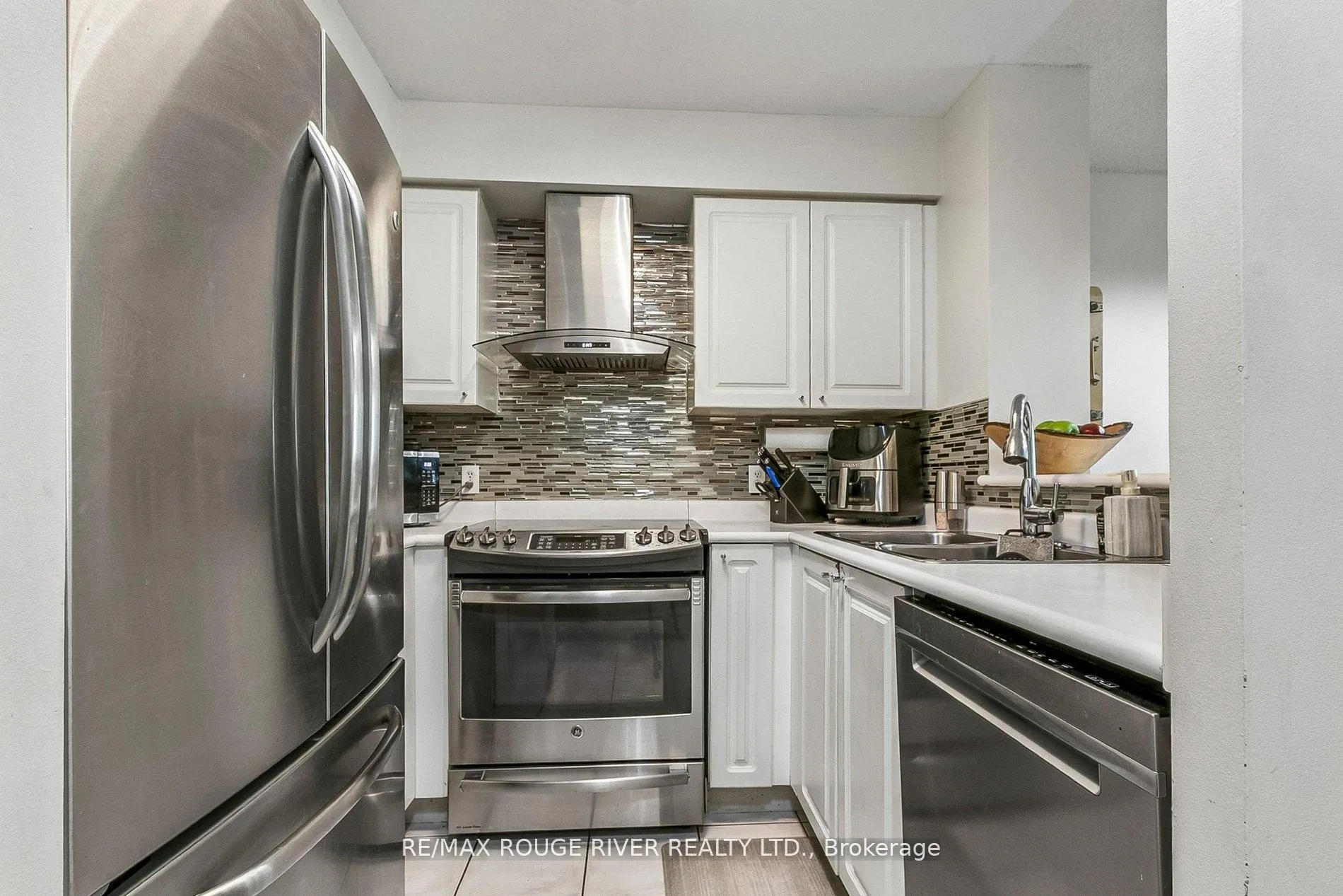Photo 11 of Unit 1203, 11 Lee Centre Drive, Scarborough, Woburn — HOMEH