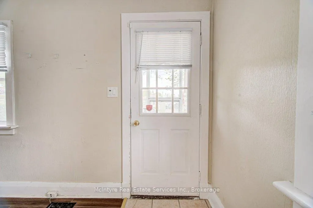 Photo 5 of 59 4th Avenue, Cambridge — HOMEH