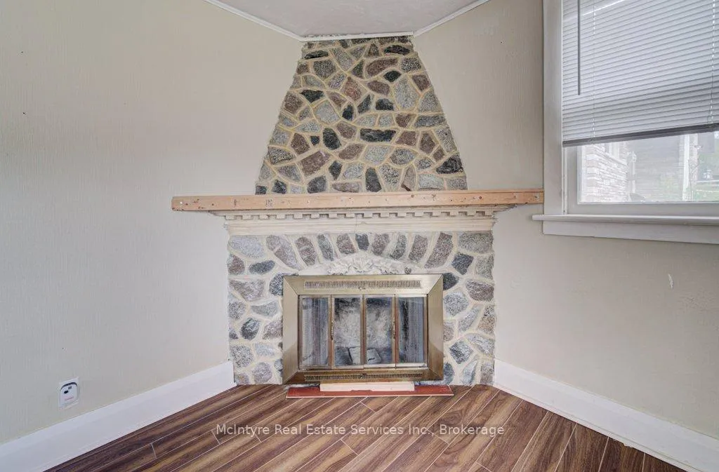 Photo 8 of 59 4th Avenue, Cambridge — HOMEH