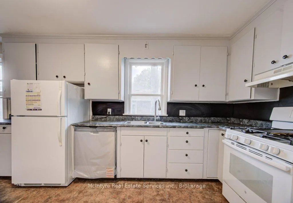 Photo 13 of 59 4th Avenue, Cambridge — HOMEH