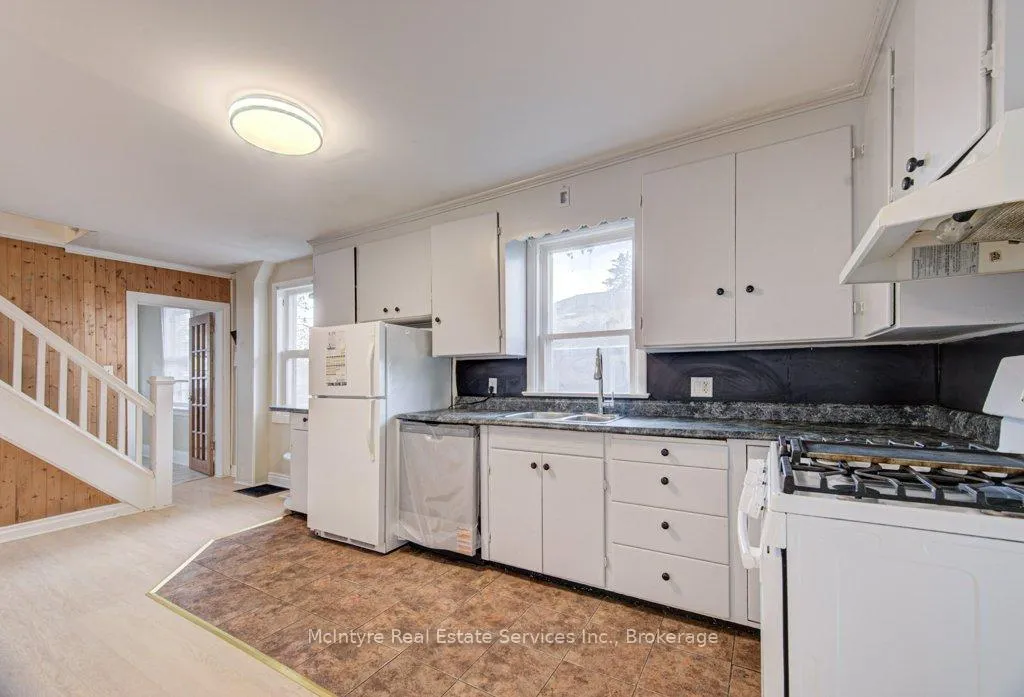 Photo 14 of 59 4th Avenue, Cambridge — HOMEH