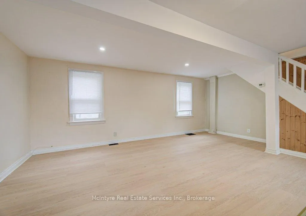Photo 18 of 59 4th Avenue, Cambridge — HOMEH