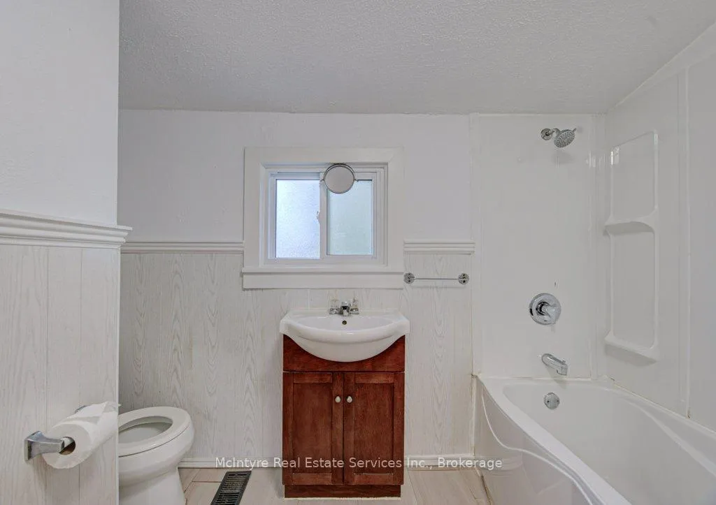 Photo 21 of 59 4th Avenue, Cambridge — HOMEH