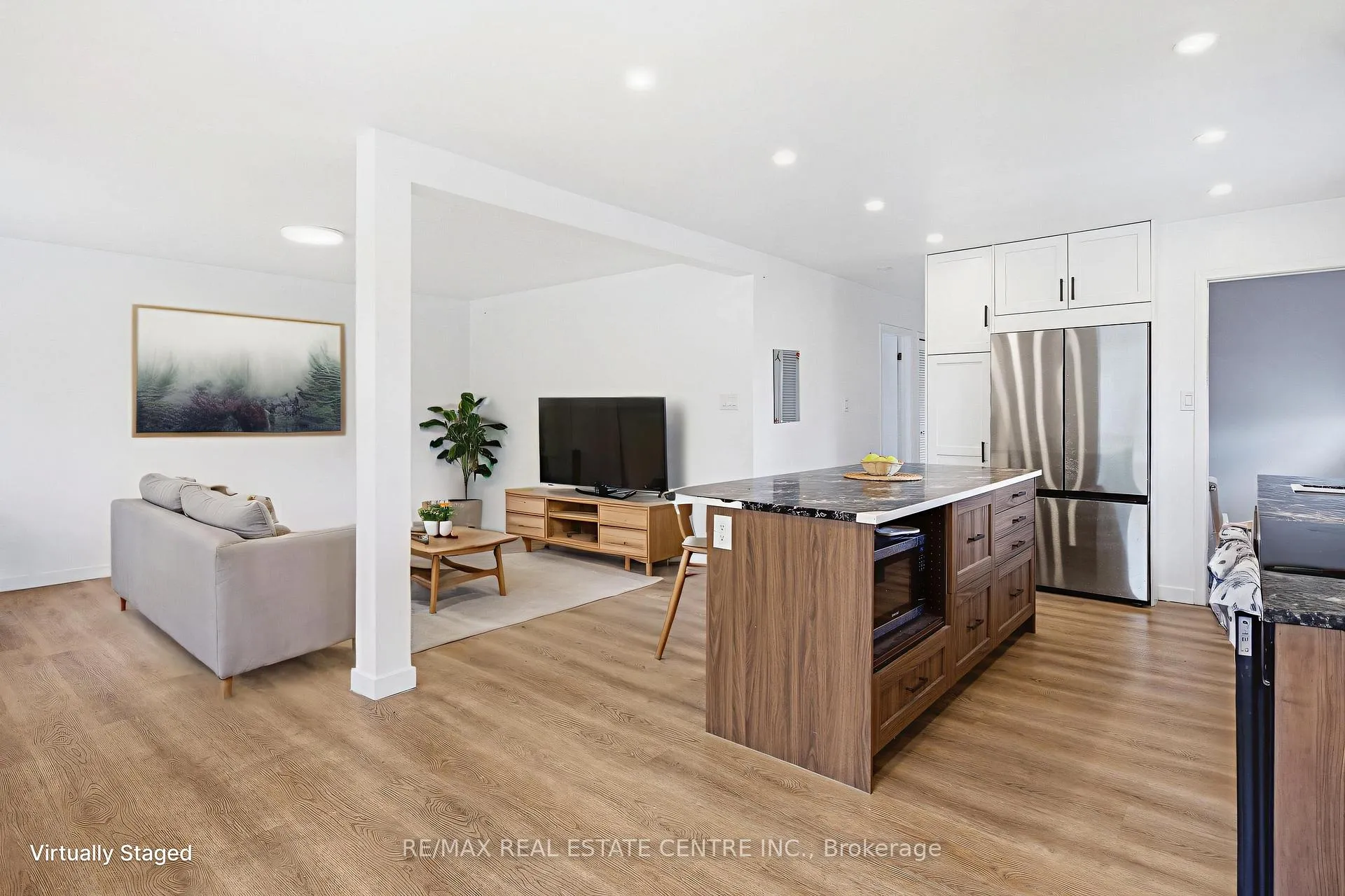 Photo 8 of 211 Ballantyne Avenue, Cambridge, Christopher-Champlain — HOMEH
