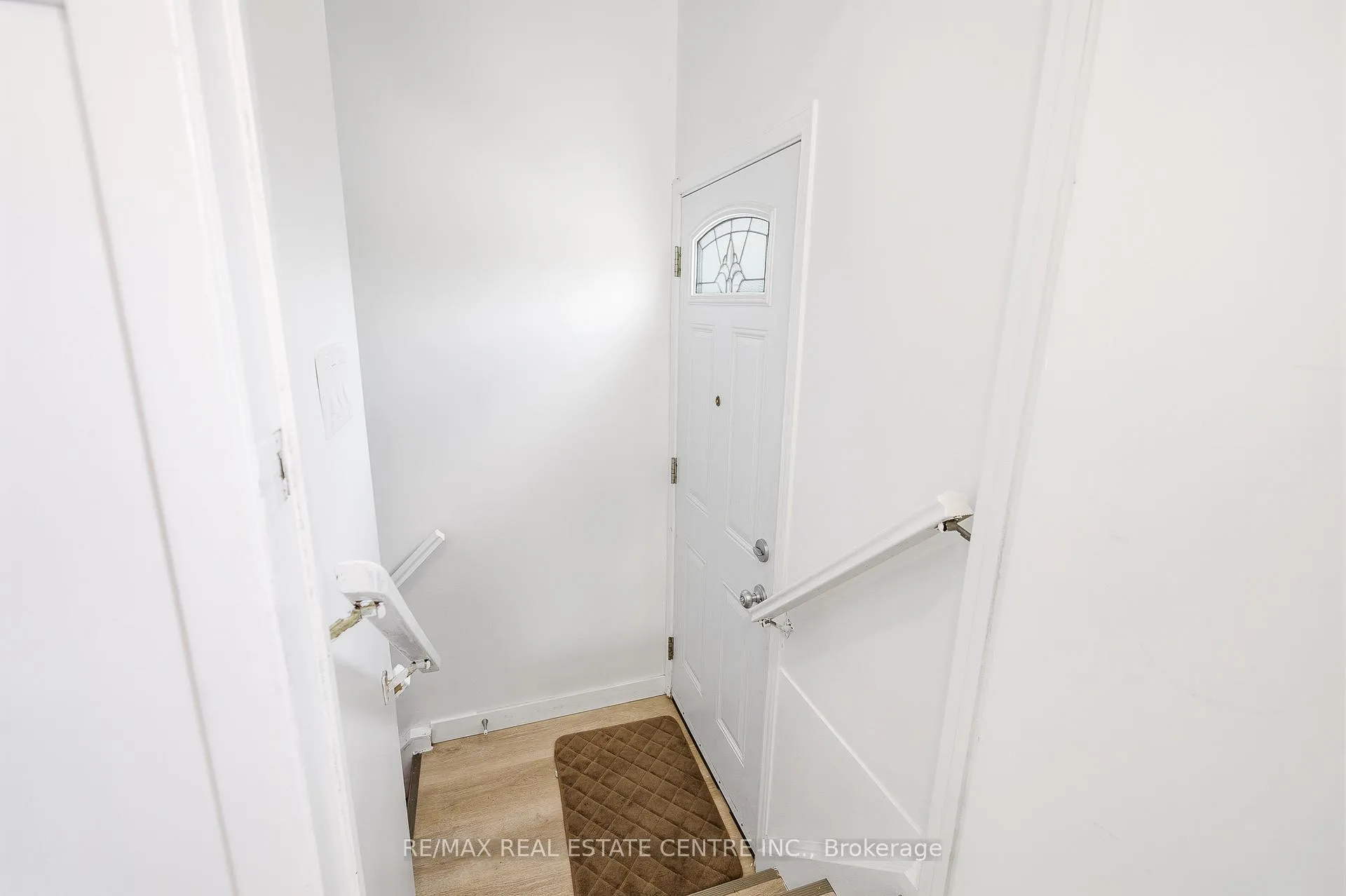 Photo 19 of 211 Ballantyne Avenue, Cambridge, Christopher-Champlain — HOMEH