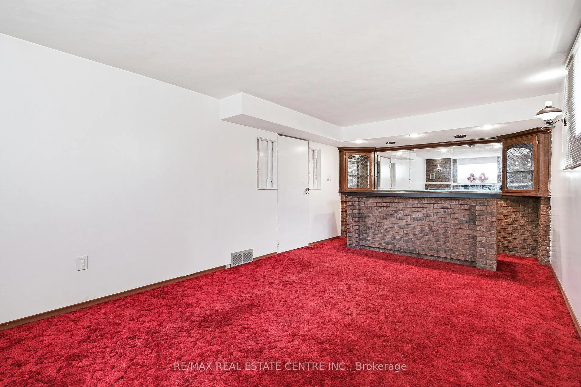 Photo 23 of 211 Ballantyne Avenue, Cambridge, Christopher-Champlain — HOMEH