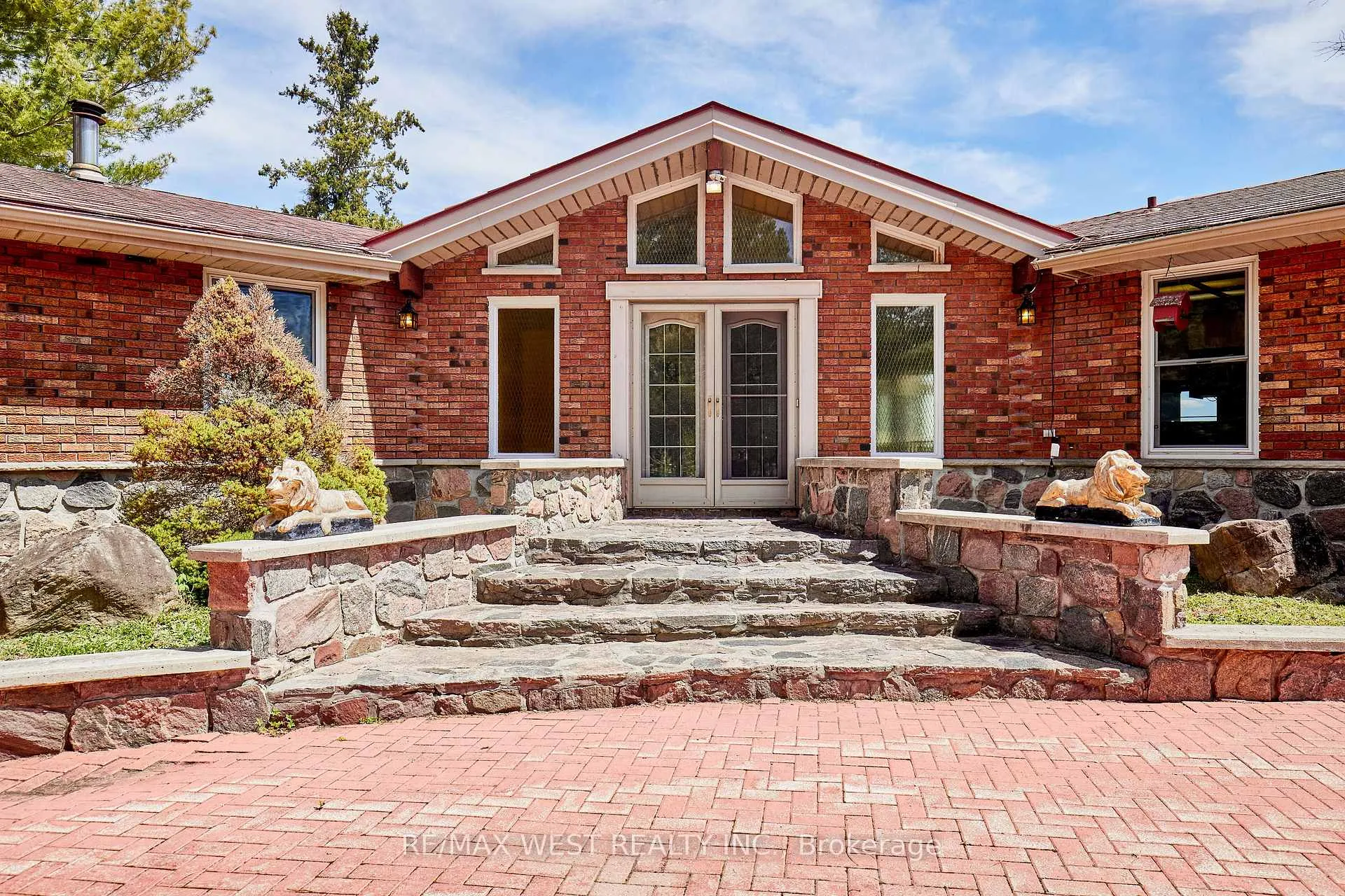 Photo 6 of 557 Riverside Drive, Trent Lakes — HOMEH