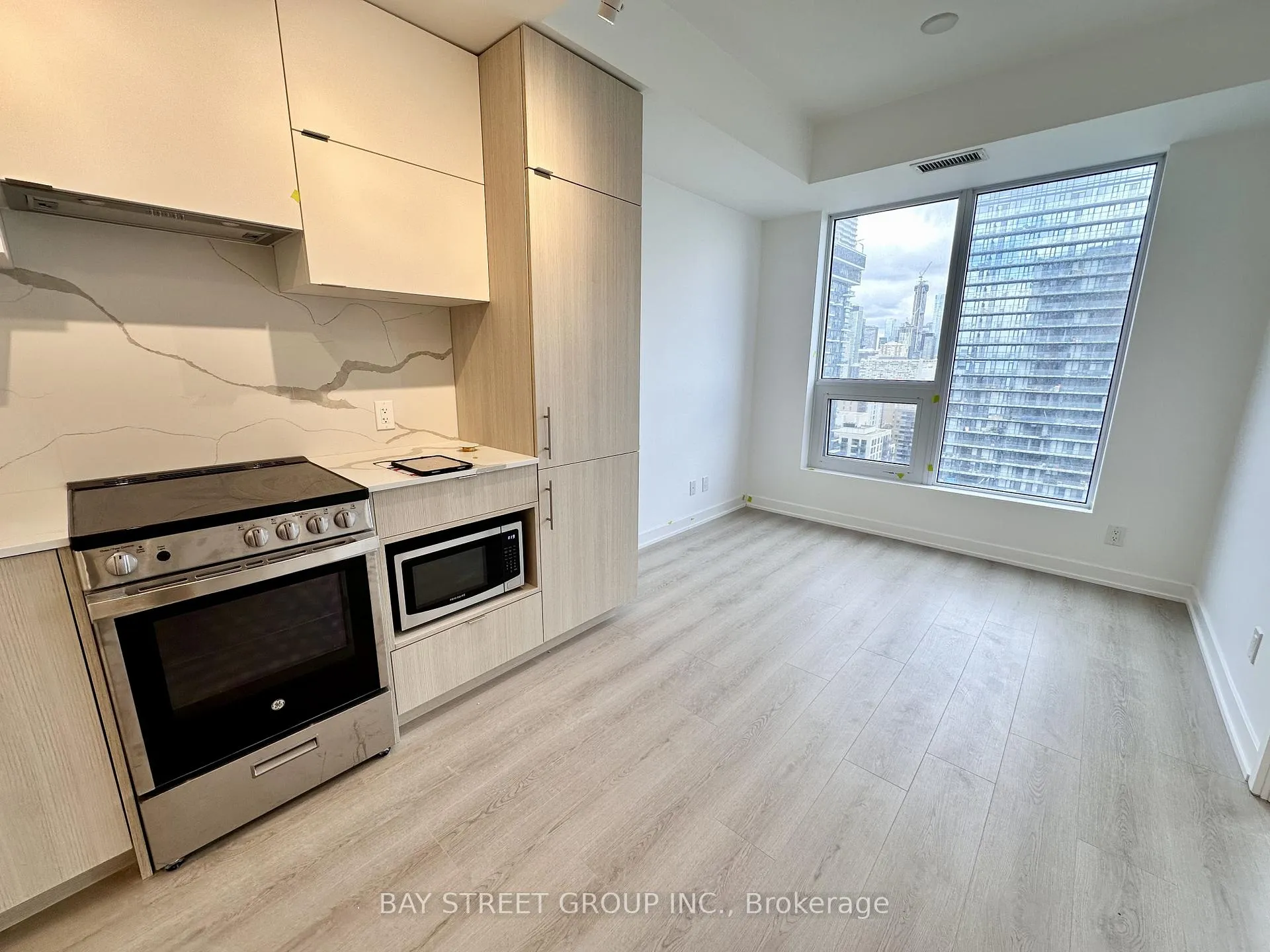 Photo 4 of Unit 2702, 100 Queen Street E, Toronto, Church-Yonge Corridor — HOMEH