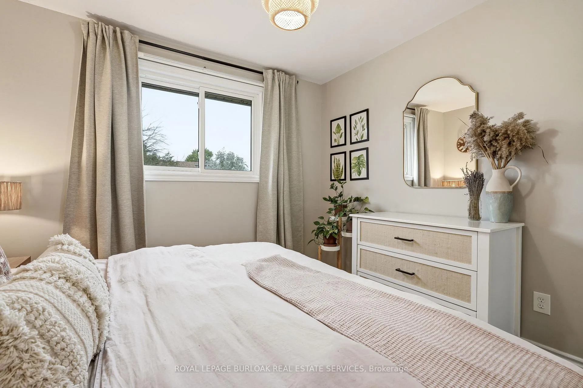 Photo 19 of 1191 Limeridge Road, Hamilton, Lisgar — HOMEH
