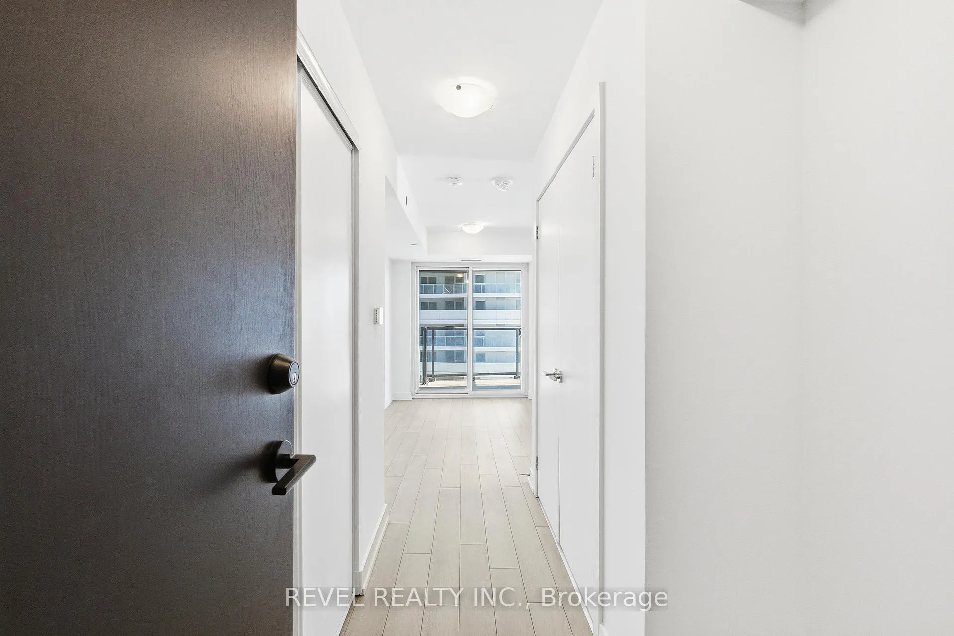 Photo 3 of Unit 912, 1480 Bayly Street, Pickering, Bay Ridges — HOMEH