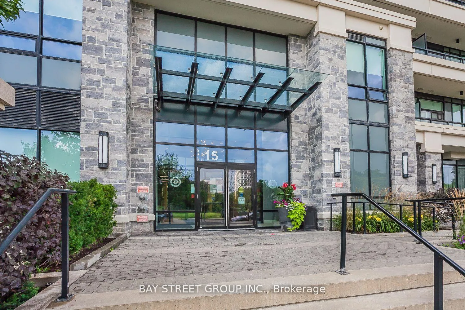 Photo 2 of Unit 107, 15 Water Walk Drive, Markham, Unionville — HOMEH