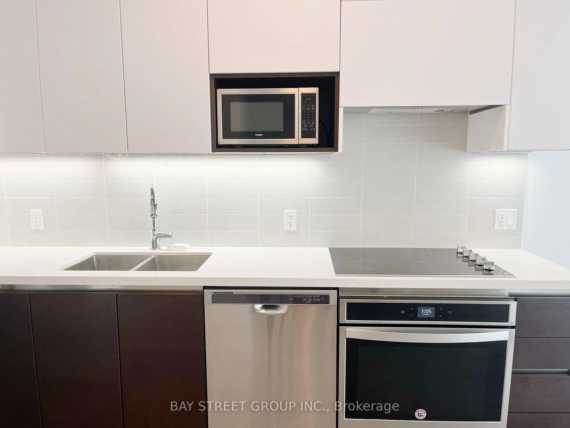 Photo 8 of Unit 107, 15 Water Walk Drive, Markham, Unionville — HOMEH