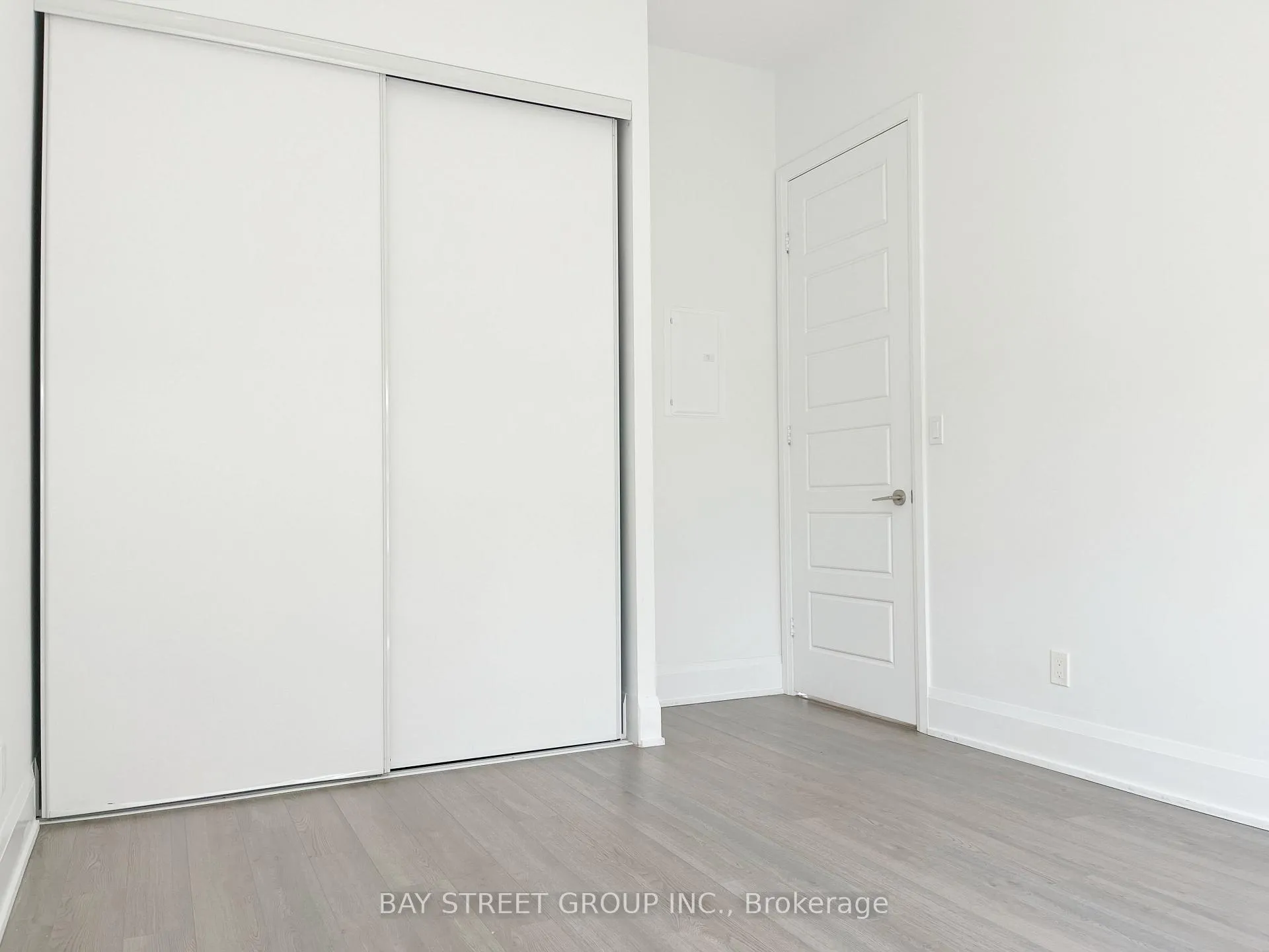 Photo 14 of Unit 107, 15 Water Walk Drive, Markham, Unionville — HOMEH