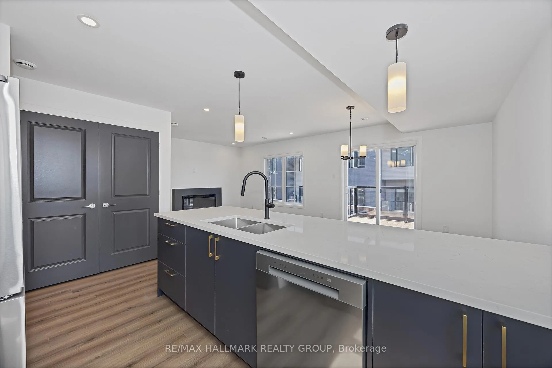 Photo 7 of 102 Casita Private, Ottawa, Mer Bleue/Bradley Estates/Anderson Park — HOMEH