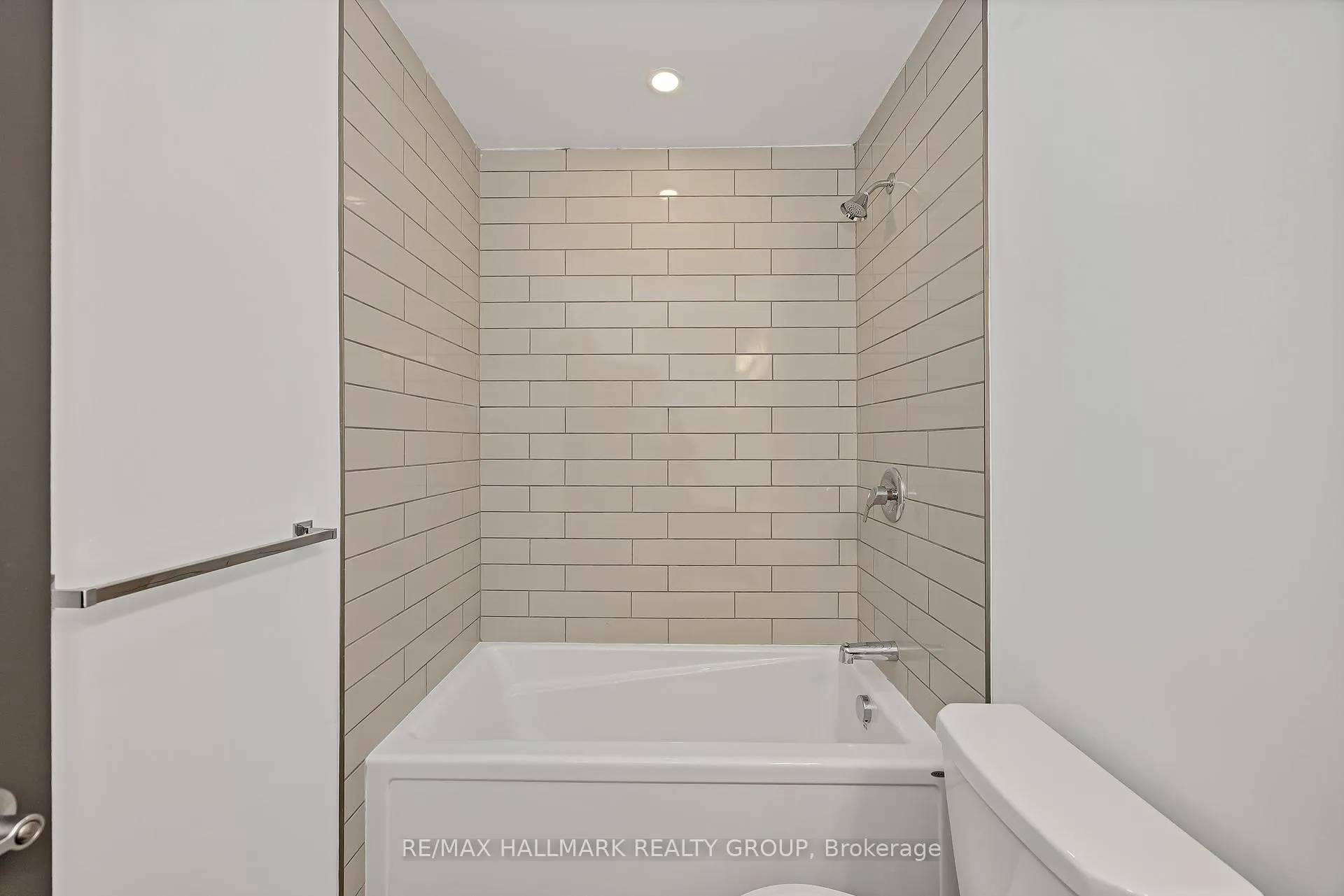 Photo 30 of 102 Casita Private, Ottawa, Mer Bleue/Bradley Estates/Anderson Park — HOMEH