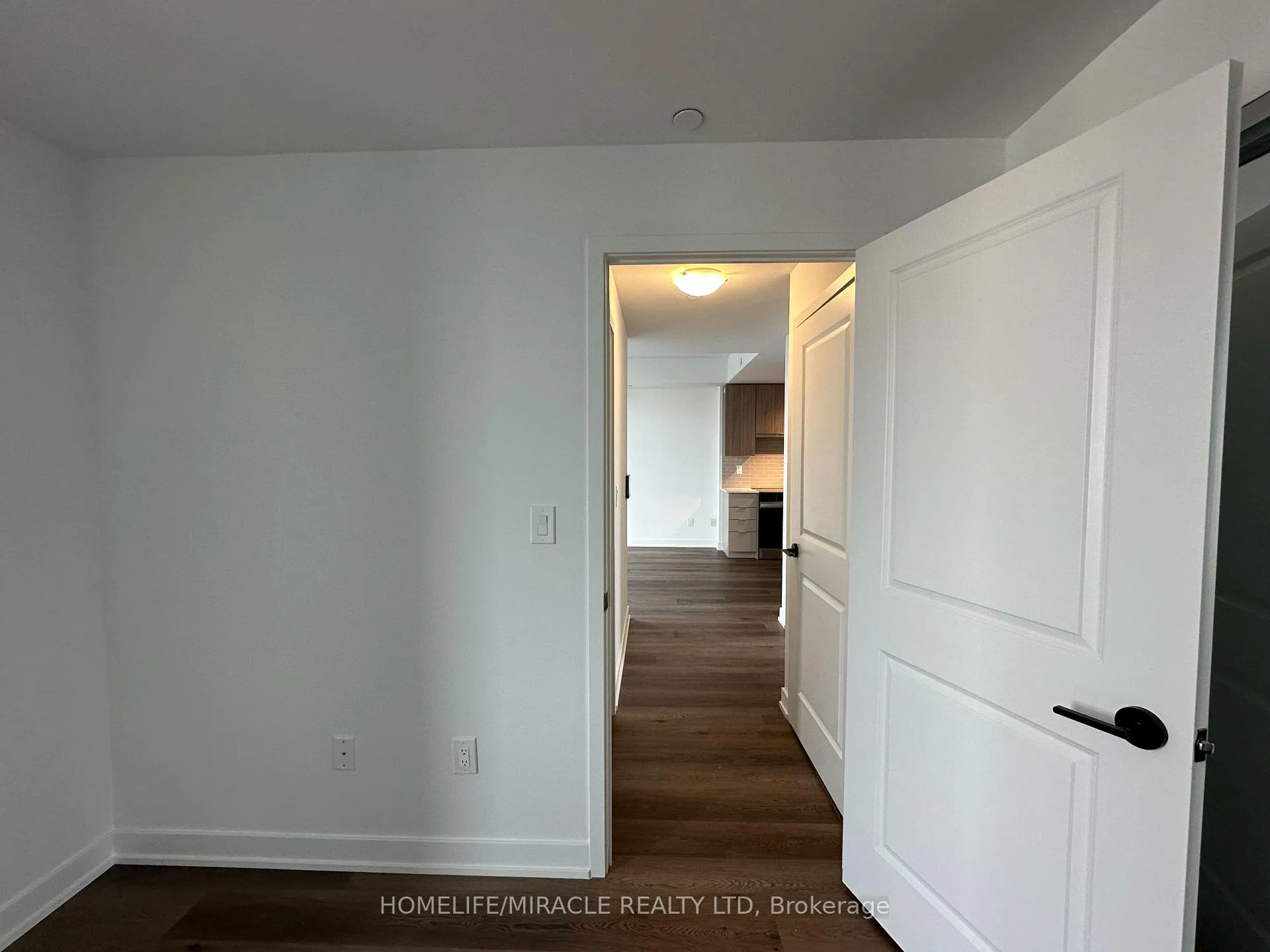 Photo 10 of Unit 603, 2075 Lakeshore Road, Burlington, Brant — HOMEH