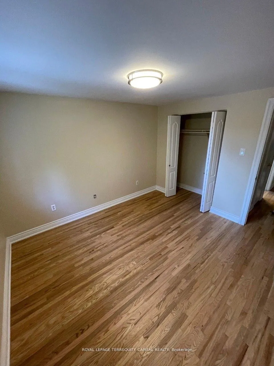 Photo 9 of 30 Thorncrest Road, Barrie, Allandale Heights — HOMEH