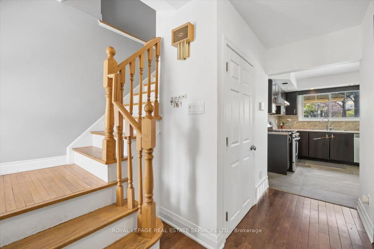 Photo 5 of 18 Chesterfield Road, Brampton, Brampton East — HOMEH