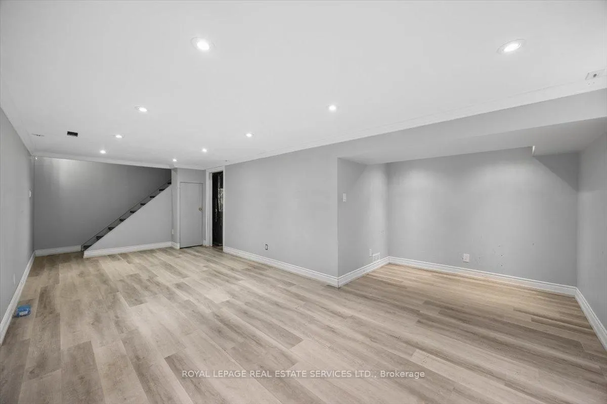 Photo 36 of 18 Chesterfield Road, Brampton, Brampton East — HOMEH