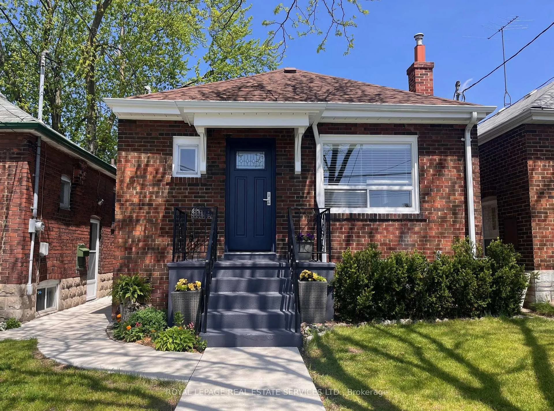 Photo 1 of 8 Pritchard Avenue, Toronto, Rockcliffe-Smythe — HOMEH