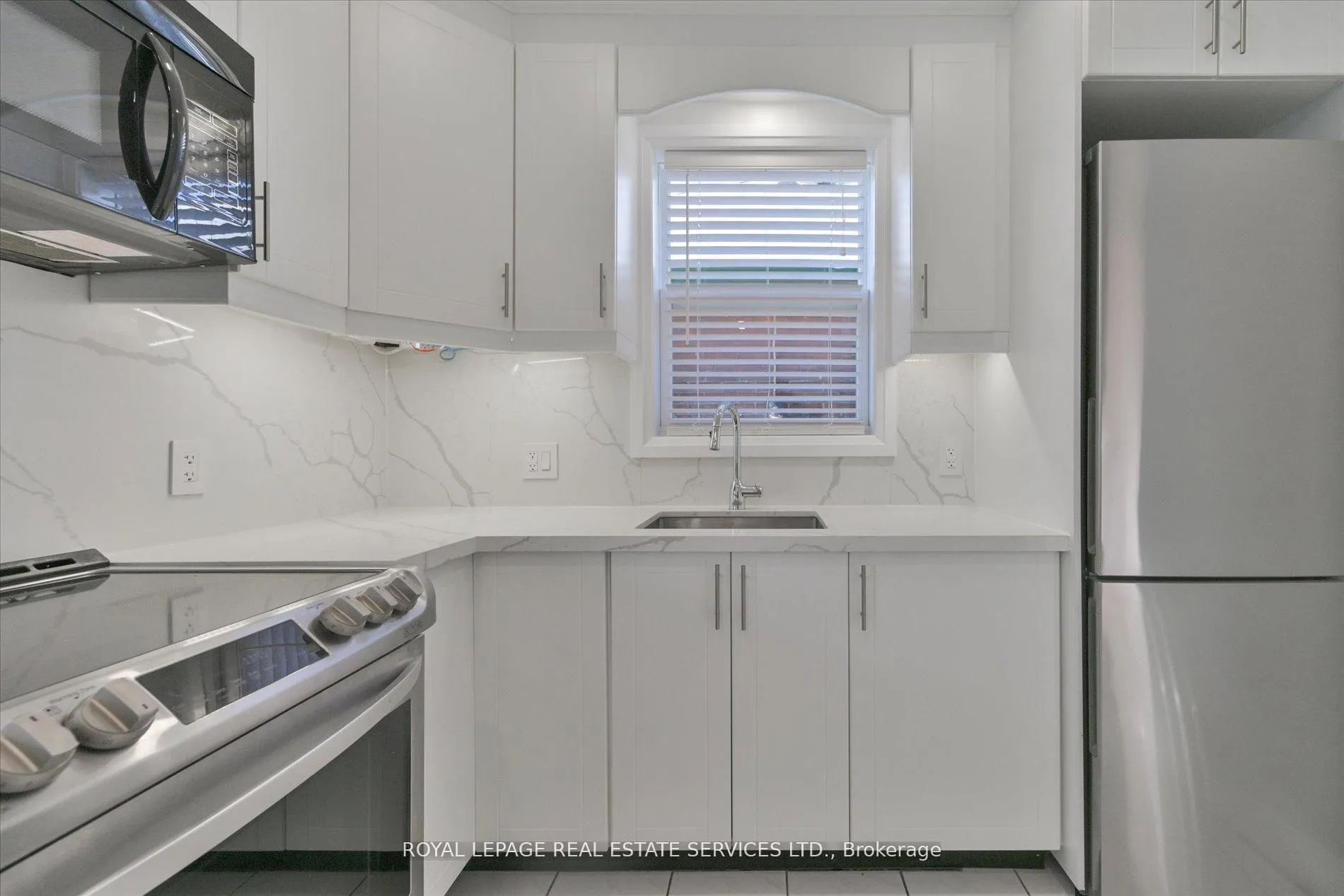 Photo 6 of 8 Pritchard Avenue, Toronto, Rockcliffe-Smythe — HOMEH