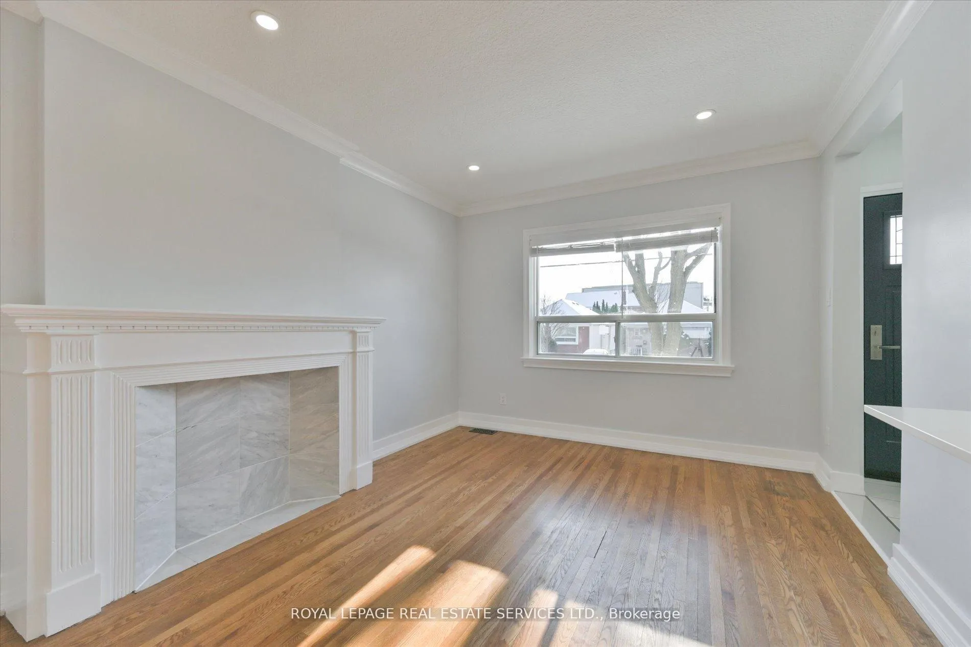 Photo 9 of 8 Pritchard Avenue, Toronto, Rockcliffe-Smythe — HOMEH