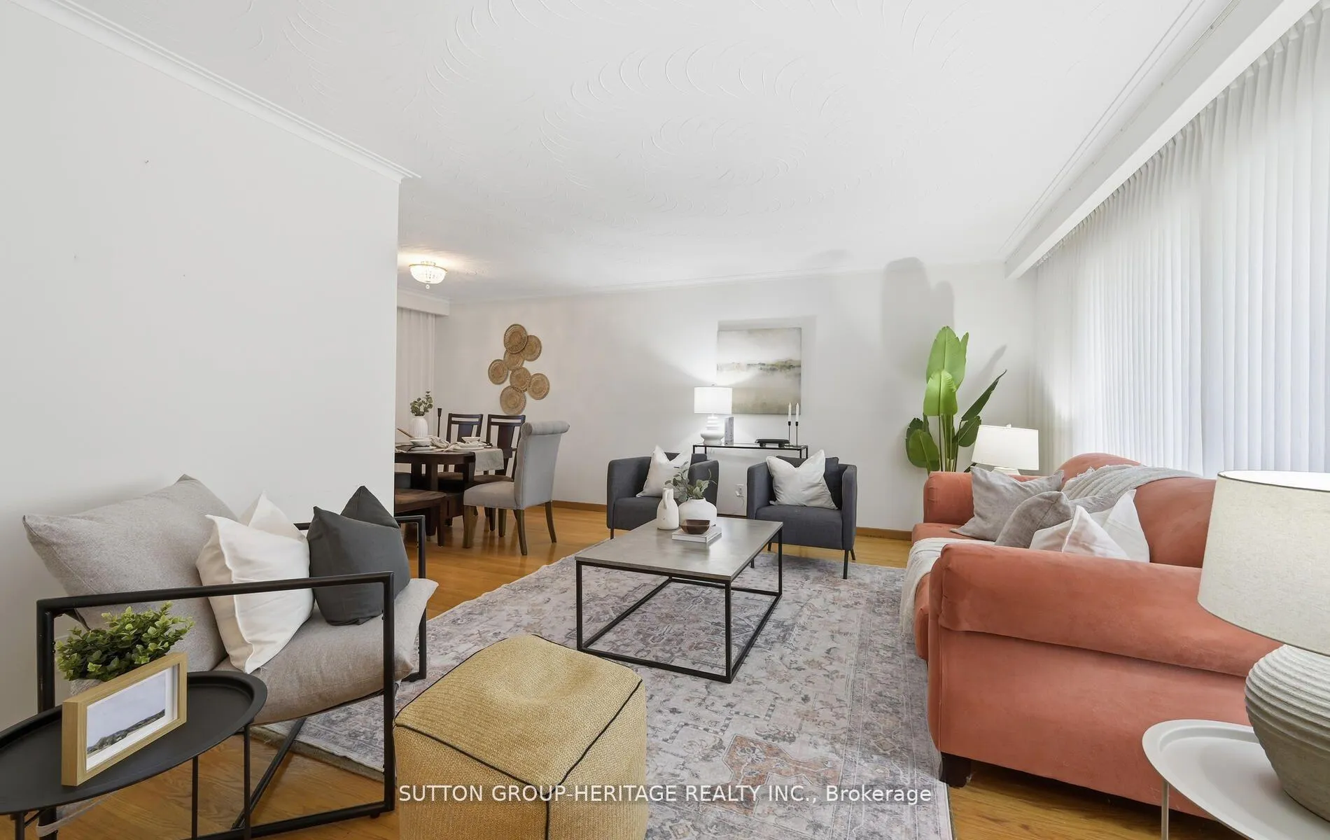 Photo 3 of 40 Hills Road, Ajax, South East — HOMEH