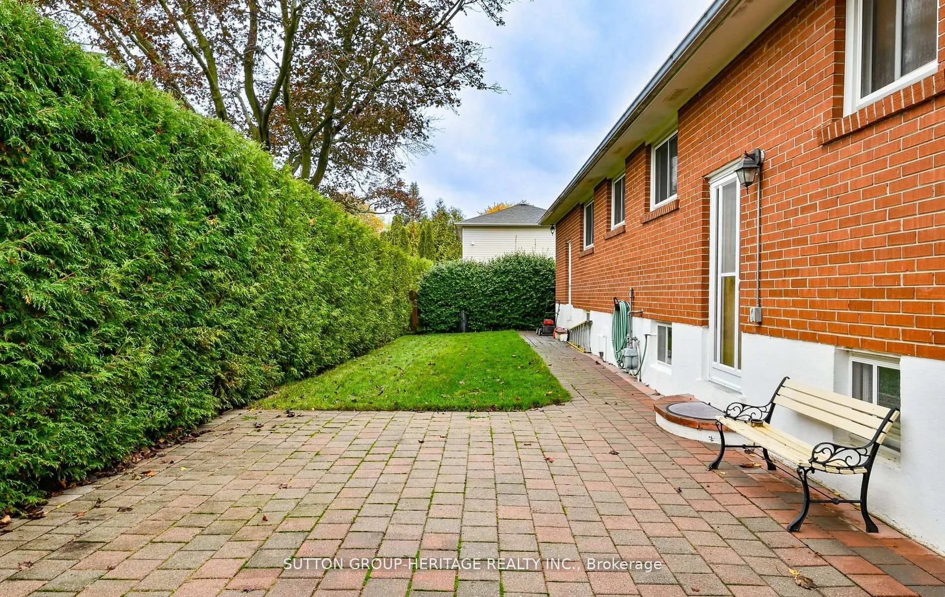 Photo 18 of 40 Hills Road, Ajax, South East — HOMEH