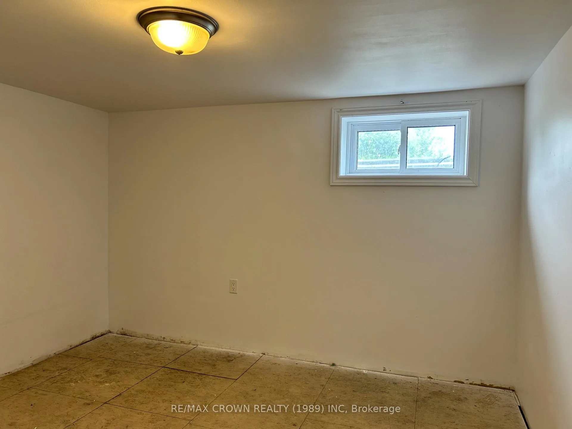 Photo 24 of 38 Cournoyer Street, Kapuskasing — HOMEH
